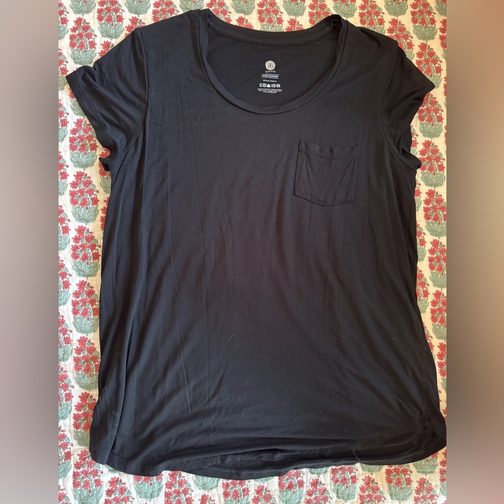 Kindred Bravely Everyday Maternity & Nursing T-shirt Black Size M